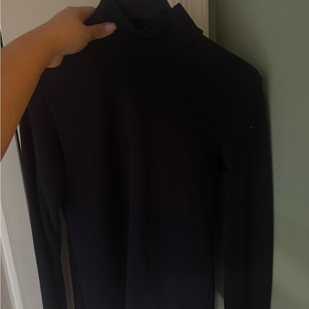Uniqlo Navy Turtleneck Top
